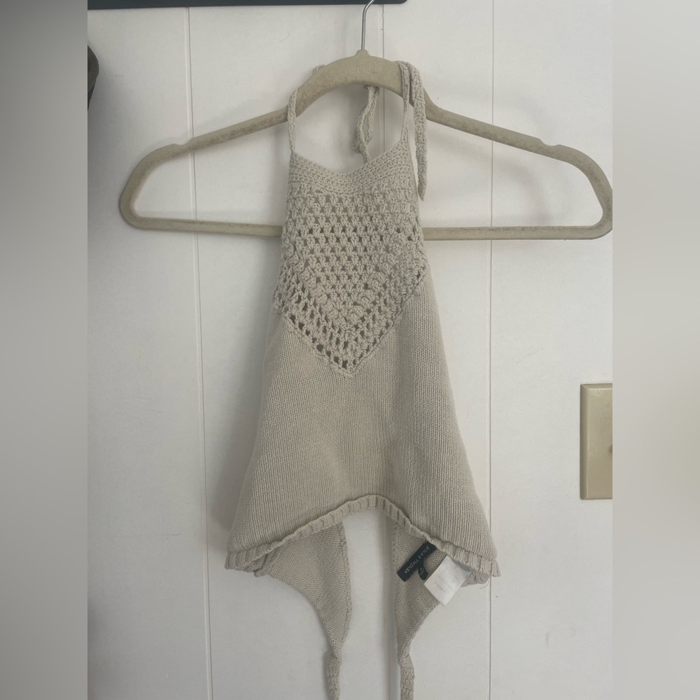 Kendall and Kylie open back beige tank shirt